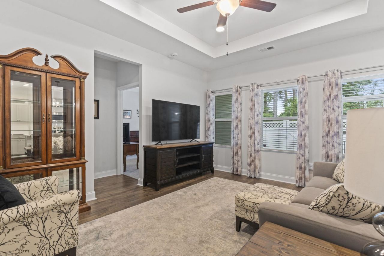 2405 Capri Court  Photo 31