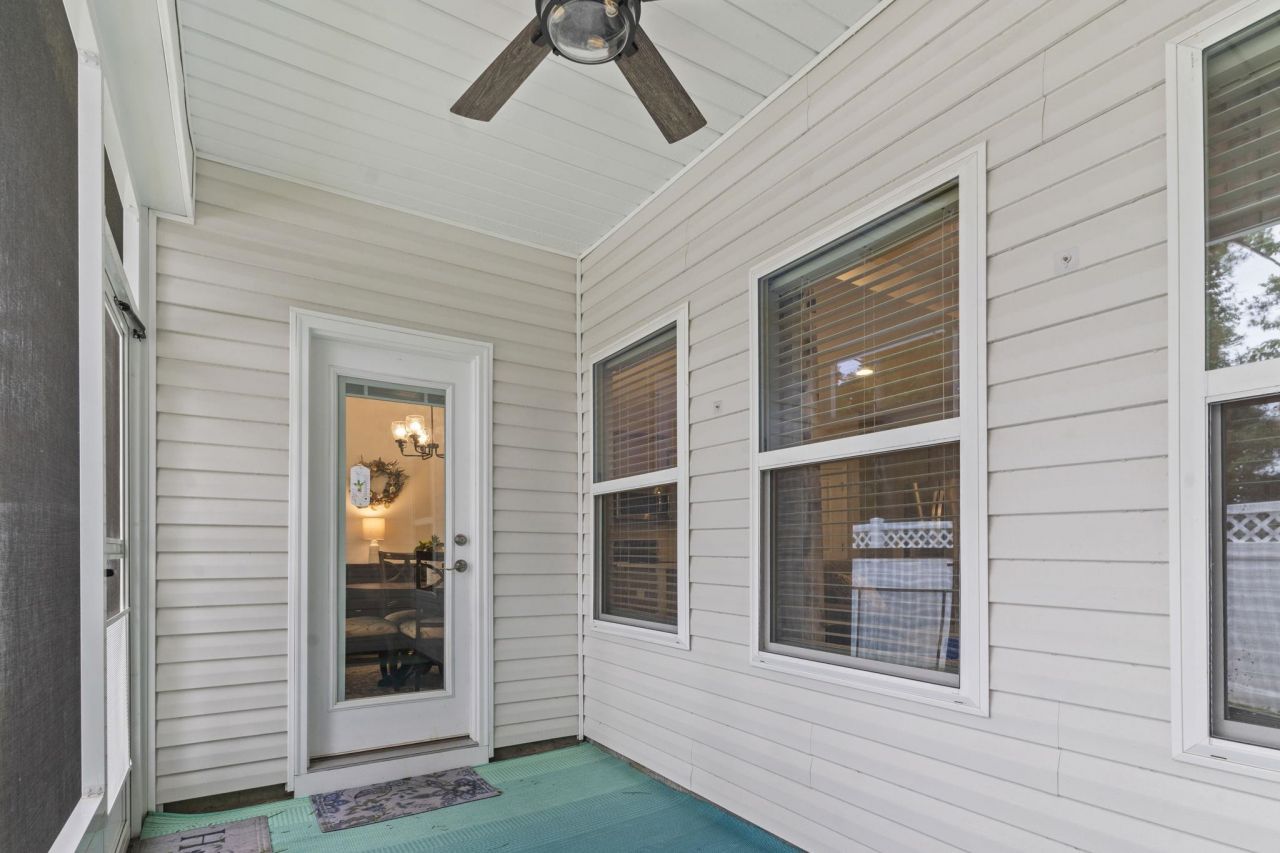 2405 Capri Court  Photo 32