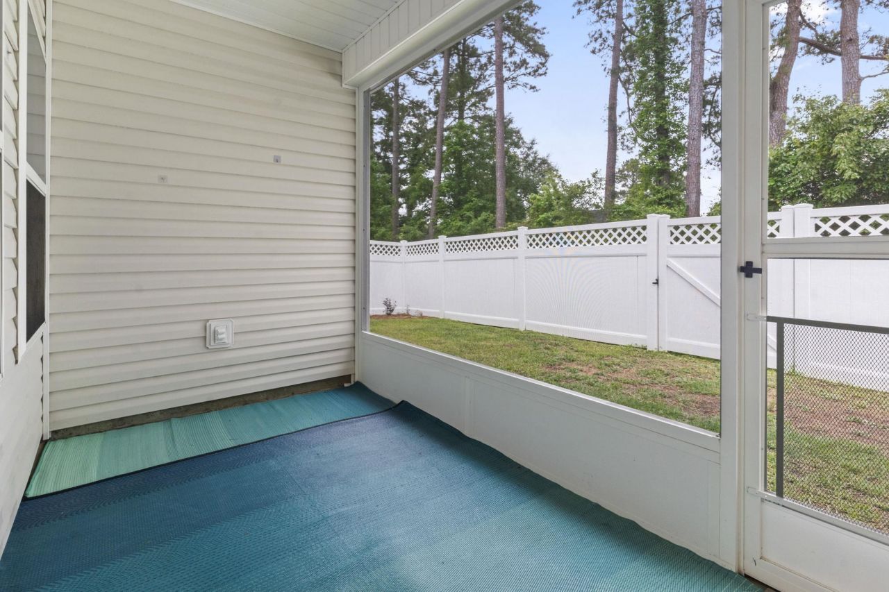 2405 Capri Court  Photo 33