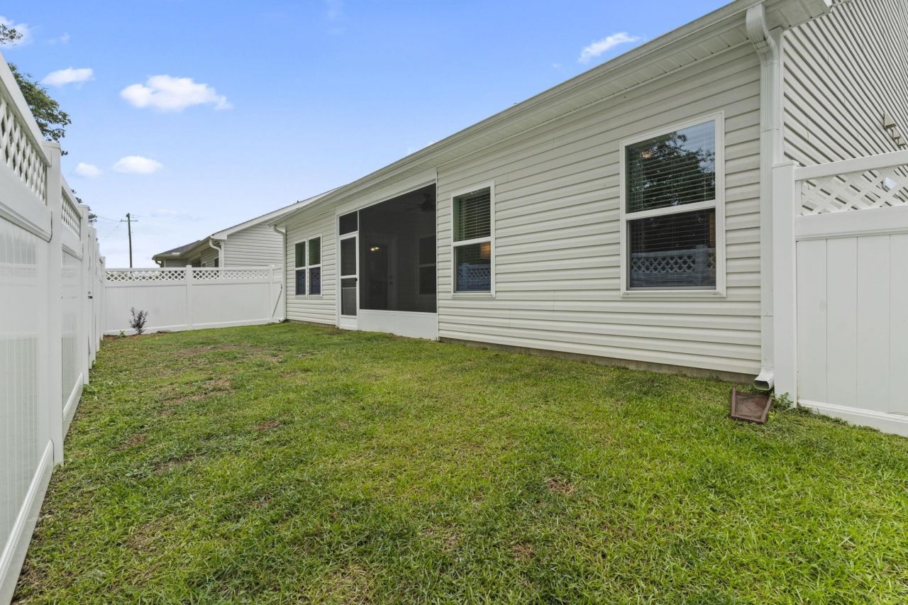 2405 Capri Court  Photo 35