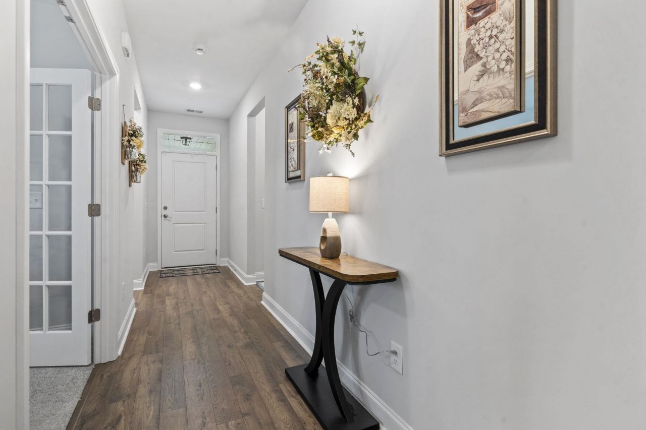 2405 Capri Court  Photo 5