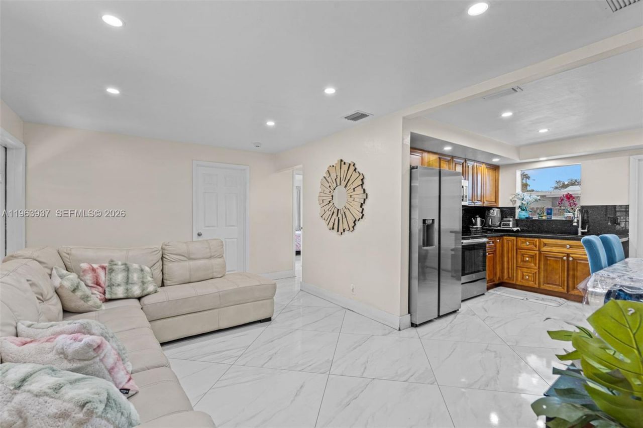 6233 Rodman St , Hollywood, FL 33023 Photo