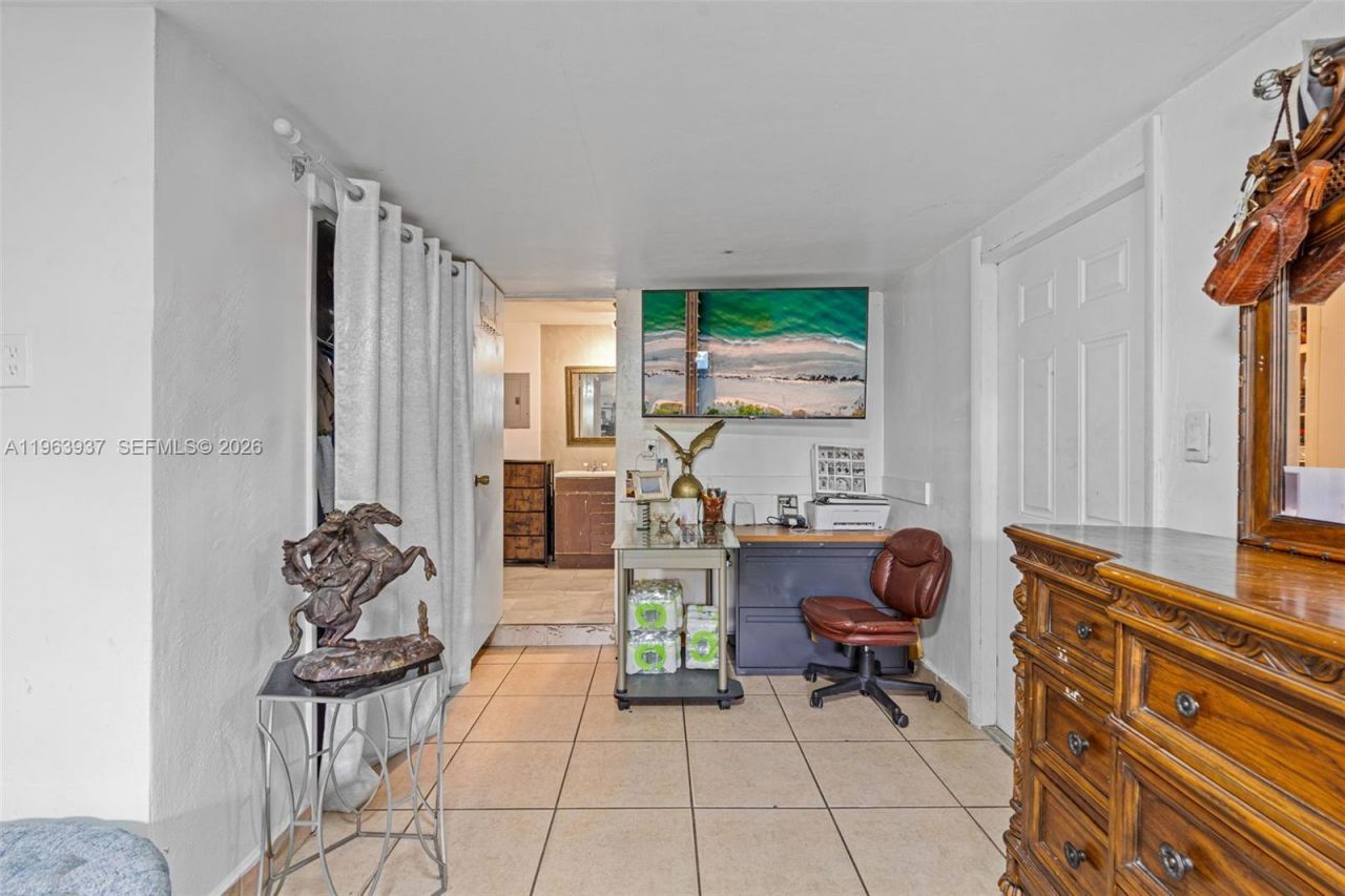 6233 Rodman St , Hollywood, FL 33023 Photo