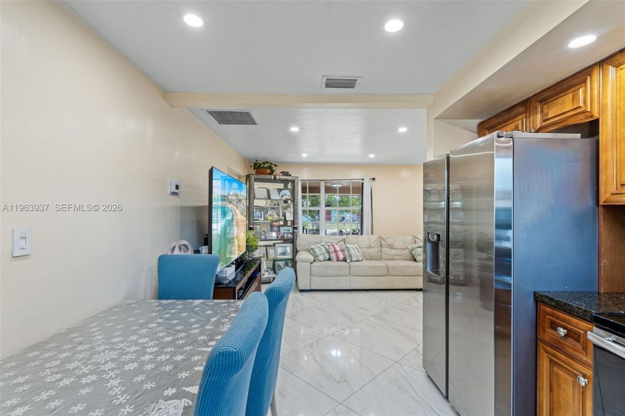 6233 Rodman St , Hollywood, FL 33023 Photo