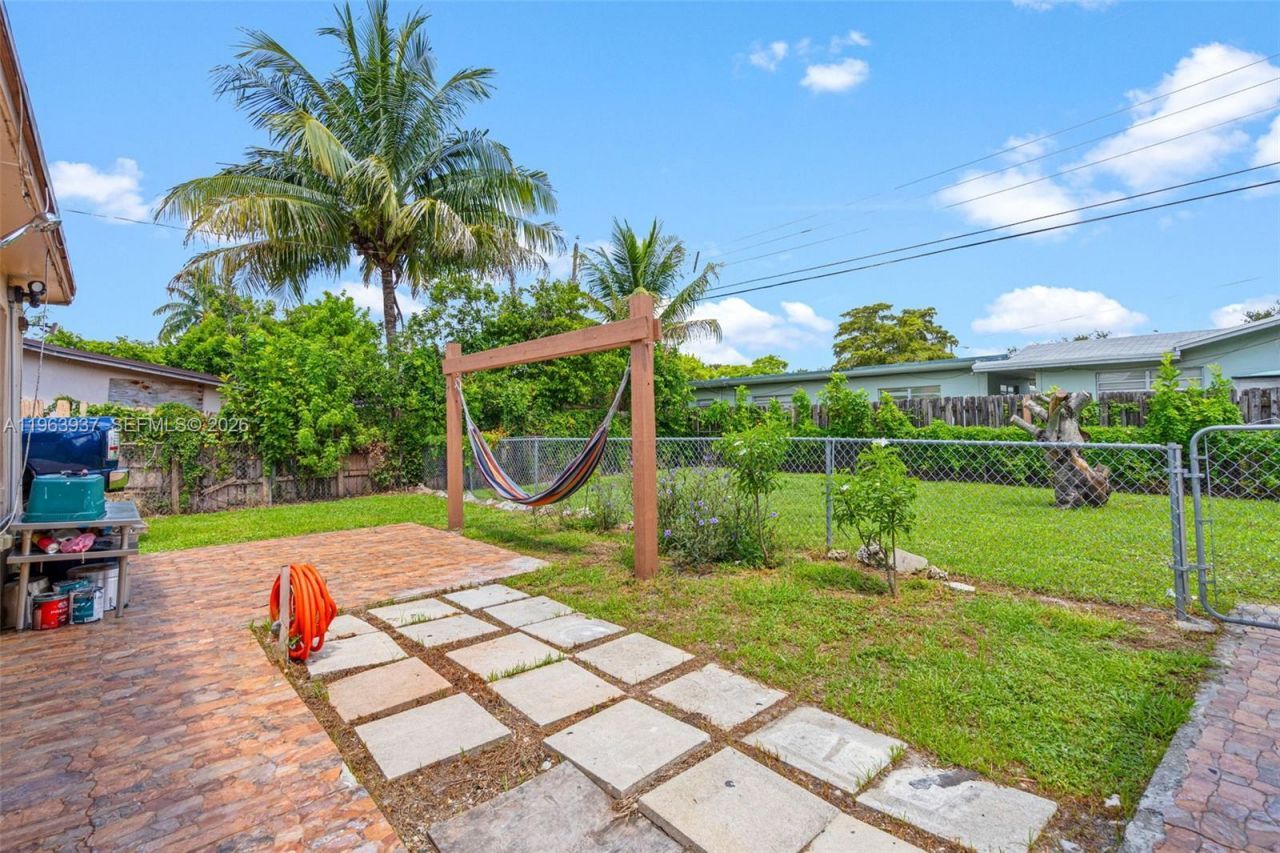 6233 Rodman St , Hollywood, FL 33023 Photo