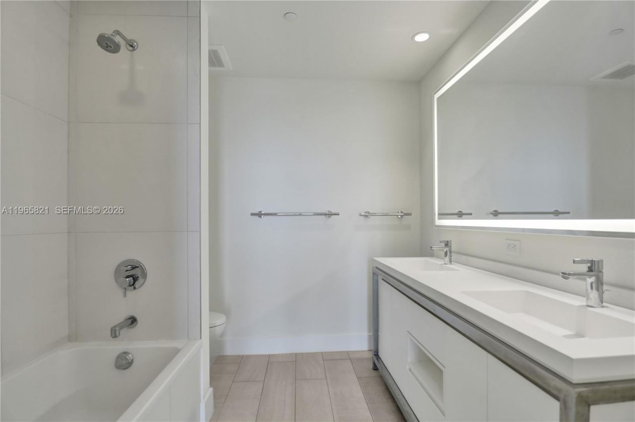 2000 Metropica Way , Unit 2110, Sunrise, FL 33323 Photo