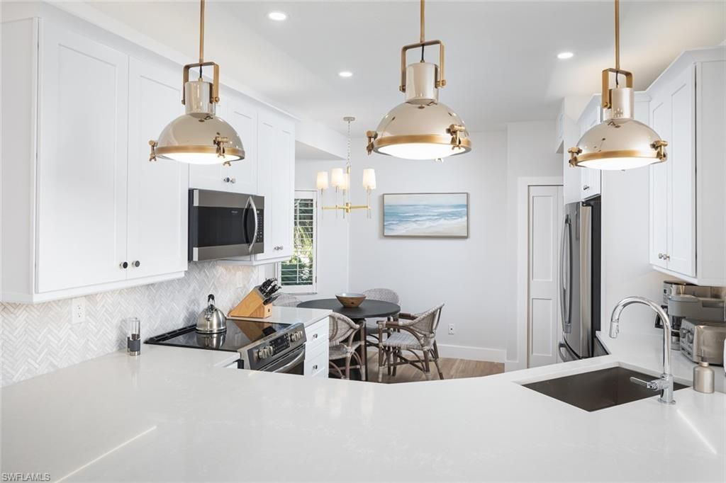 7638 Pebble Creek Cir, Unit 204, Naples, FL 34108 Photo