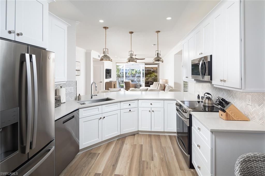 7638 Pebble Creek Cir, Unit 204, Naples, FL 34108 Photo