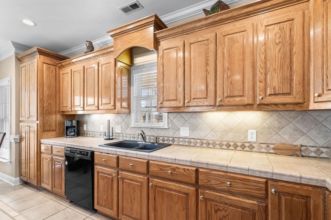 6001 - Mh141c S Kings Hwy. Photo 23