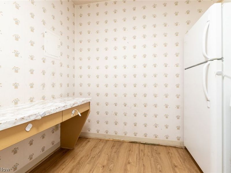 2112 Acacia Park Drive, Unit 209, Lyndhurst, OH 44124 Photo 10