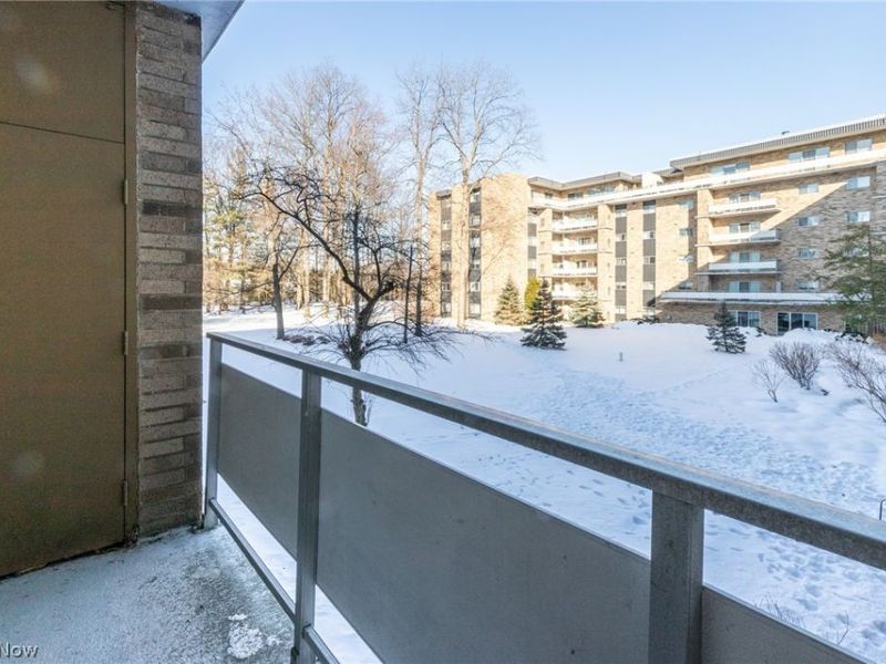 2112 Acacia Park Drive, Unit 209, Lyndhurst, OH 44124 Photo 22