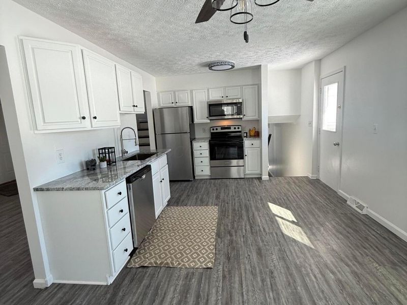 471 Mink Street SW, Pataskala, OH 43062 Photo 4