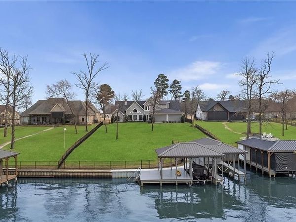 5502 Nathan Drive, Chandler, TX 75758