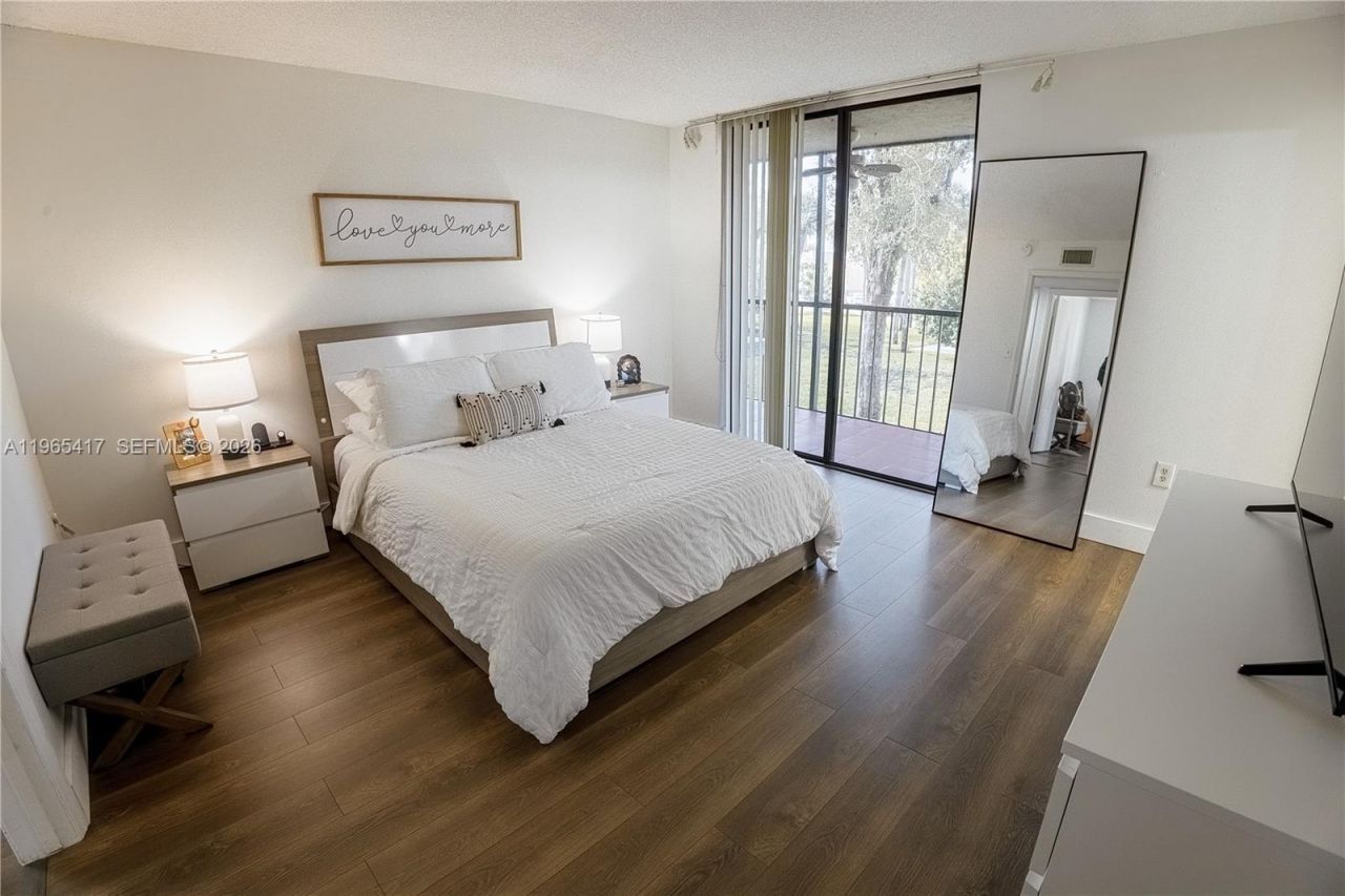 8045 SW 107th Ave, Unit 212, Miami, FL 33173 Photo