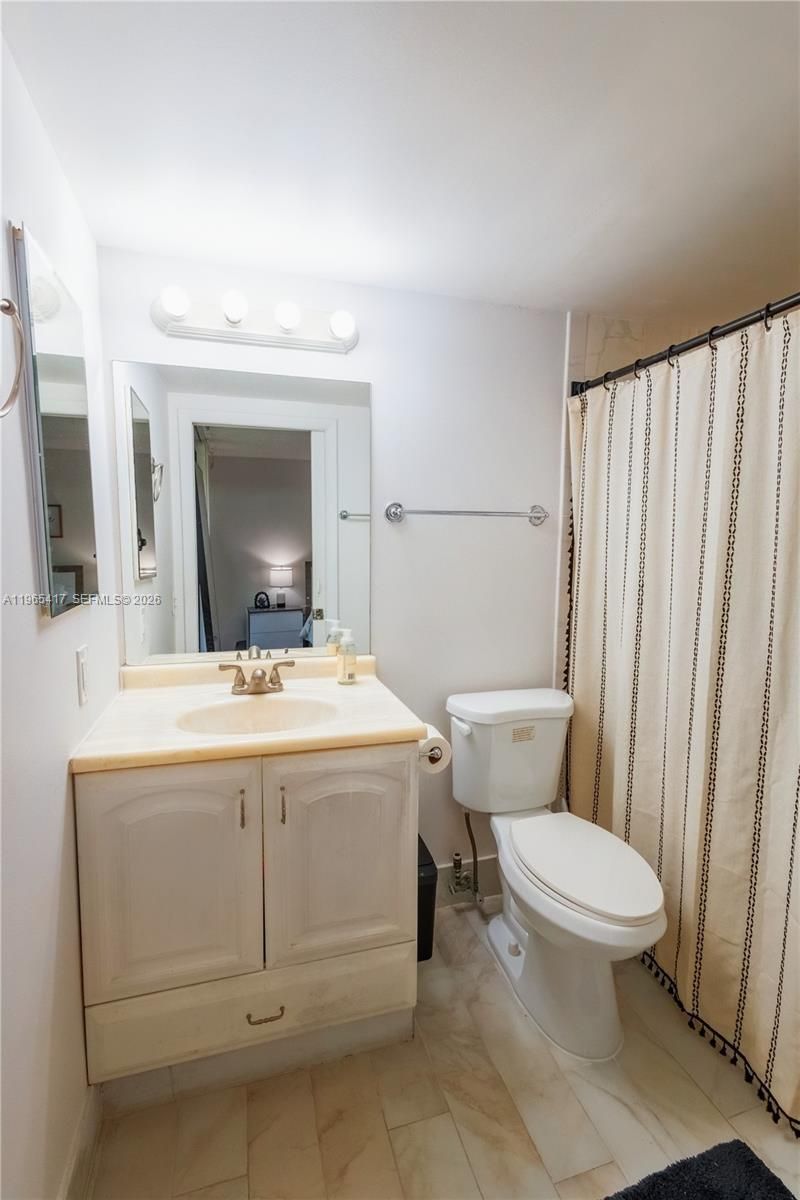 8045 SW 107th Ave, Unit 212, Miami, FL 33173 Photo