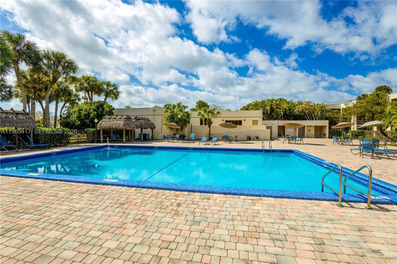 8045 SW 107th Ave, Unit 212, Miami, FL 33173 Photo