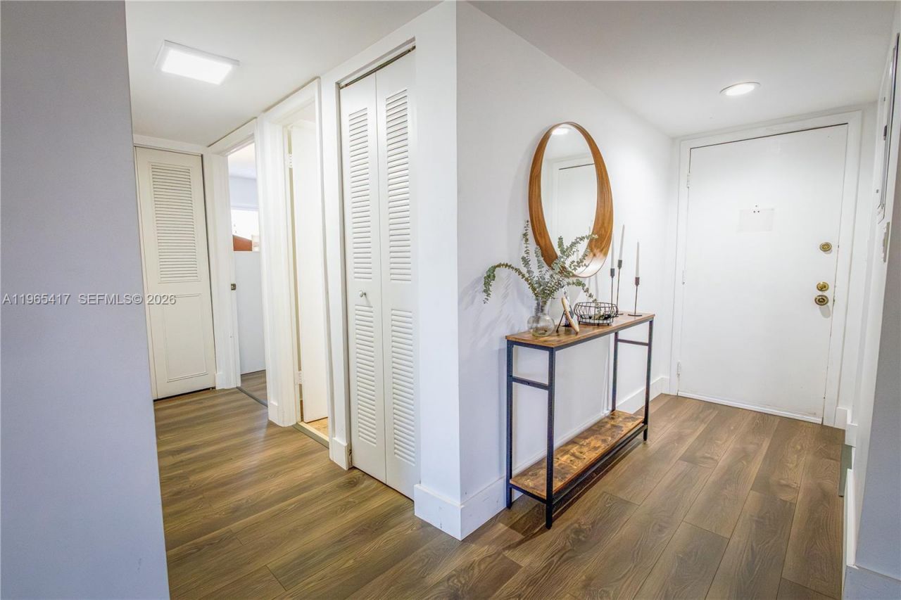 8045 SW 107th Ave, Unit 212, Miami, FL 33173 Photo