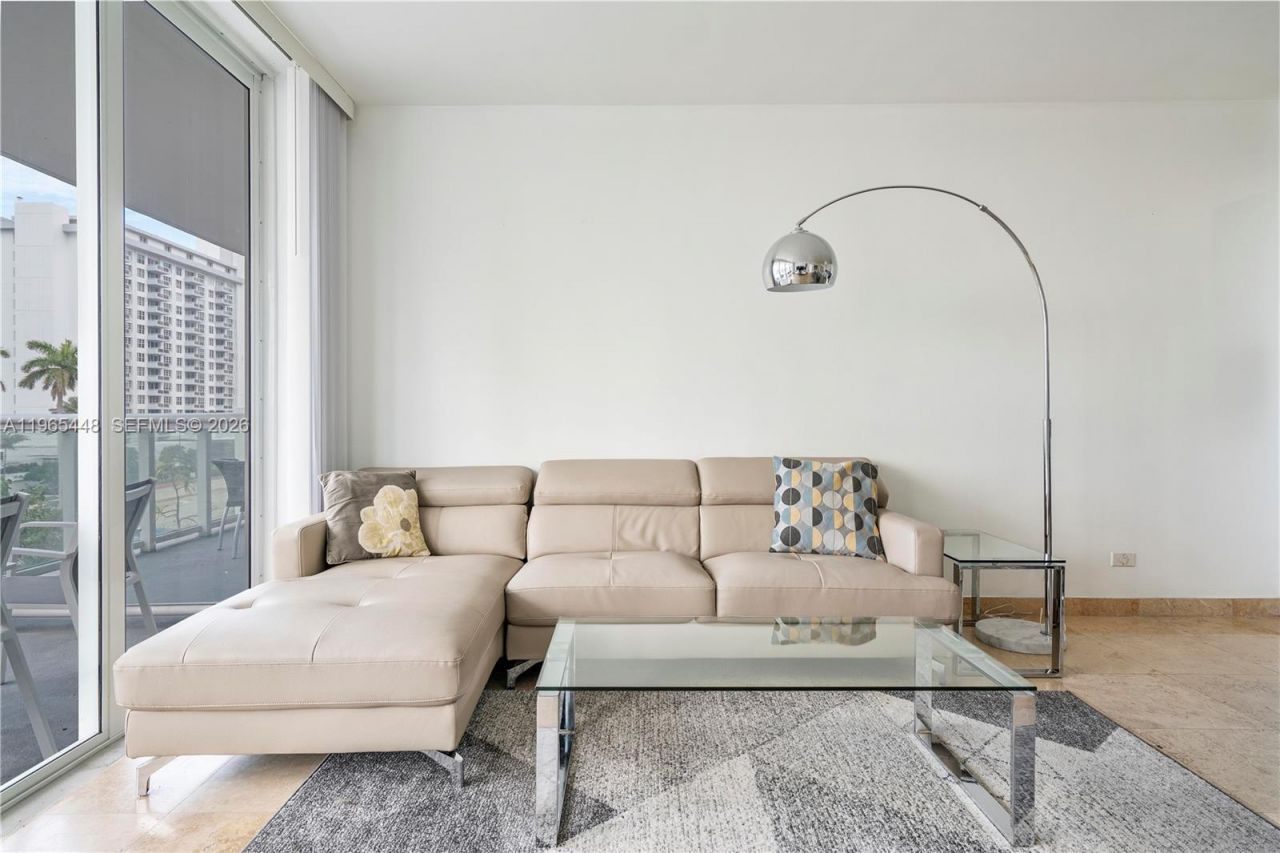 5601 Collins Ave, Unit 423, Miami Beach, FL 33140 Photo