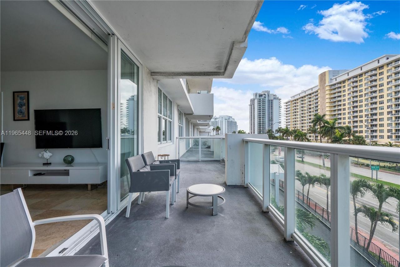 5601 Collins Ave, Unit 423, Miami Beach, FL 33140 Photo