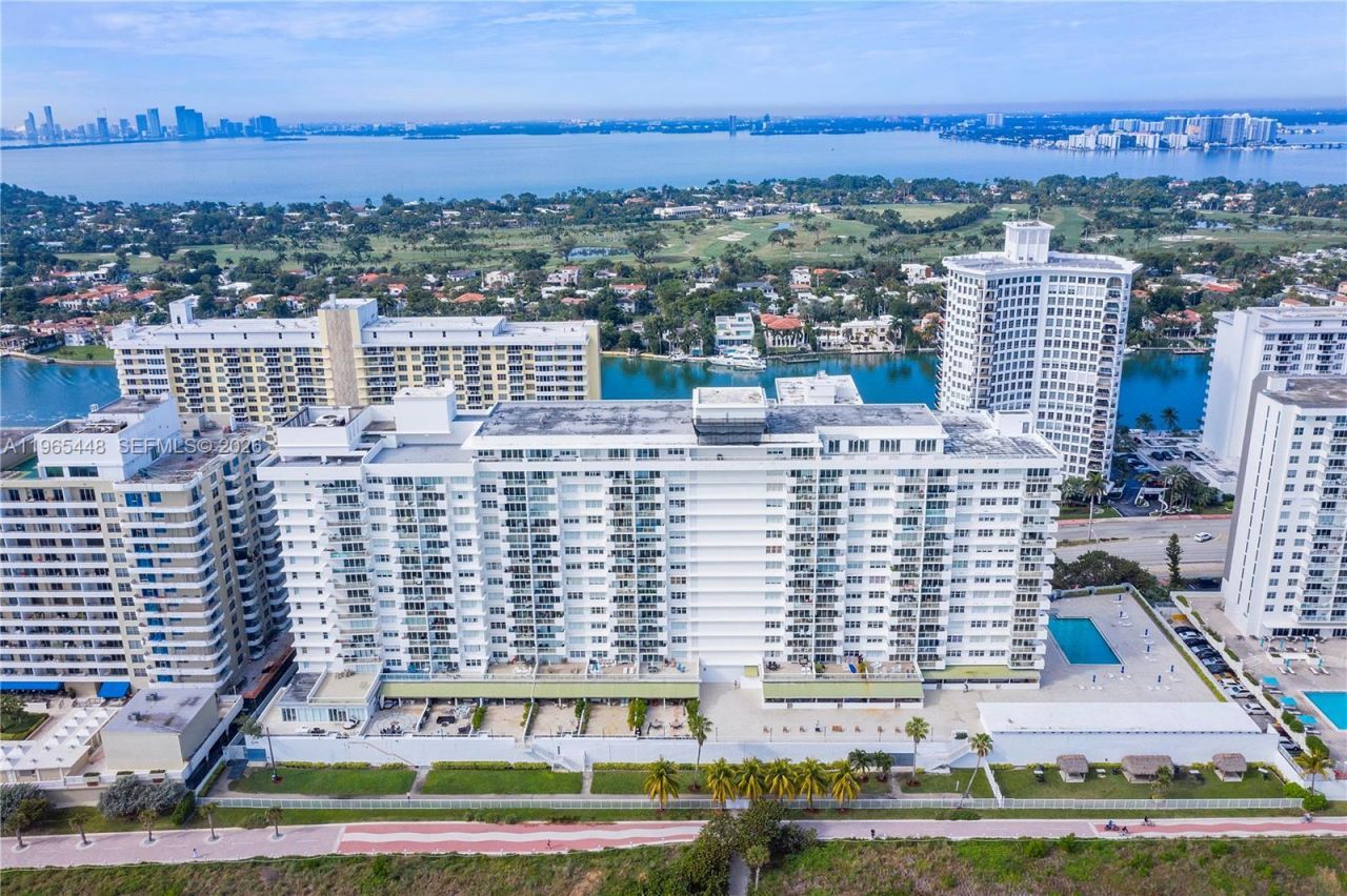 5601 Collins Ave, Unit 423, Miami Beach, FL 33140 Photo