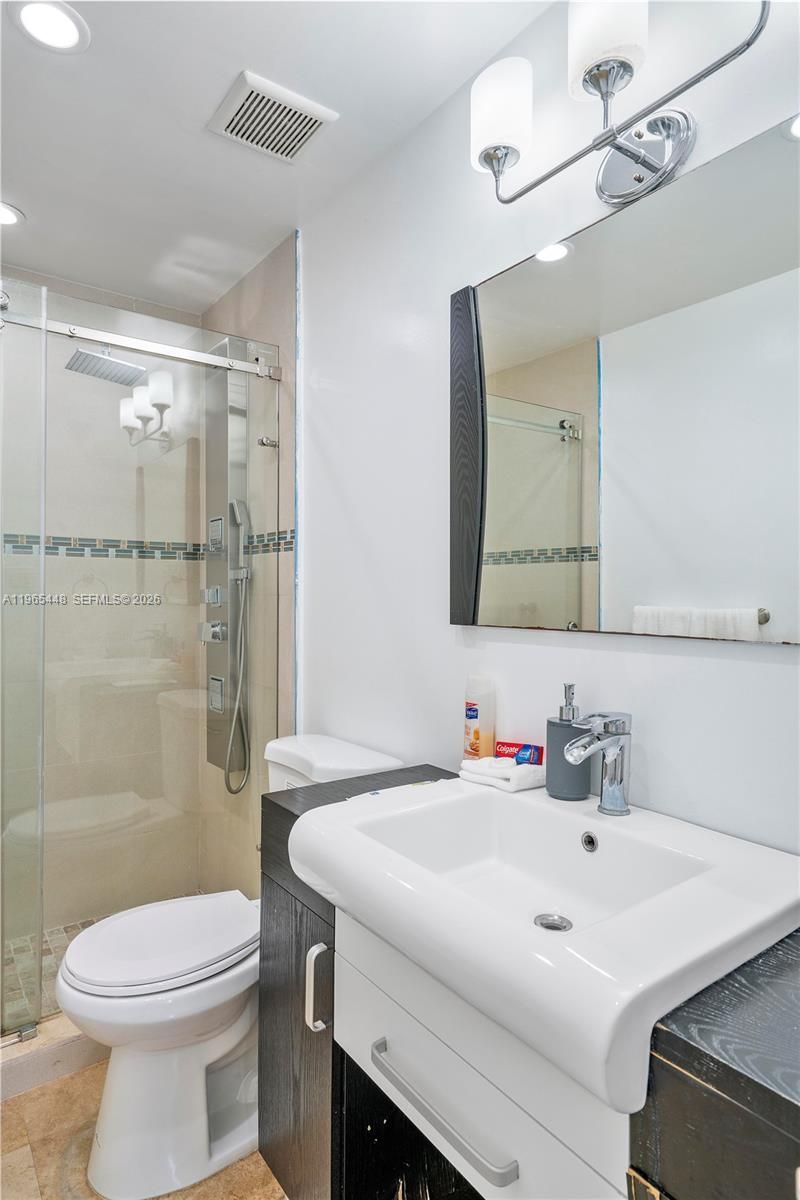 5601 Collins Ave, Unit 423, Miami Beach, FL 33140 Photo