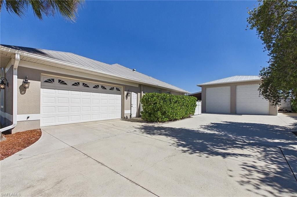 18220 Riverchase Ct , Alva, FL 33920 Photo