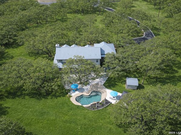 101 Cibolo Hollow N, Fair Oaks Ranch, TX 78015