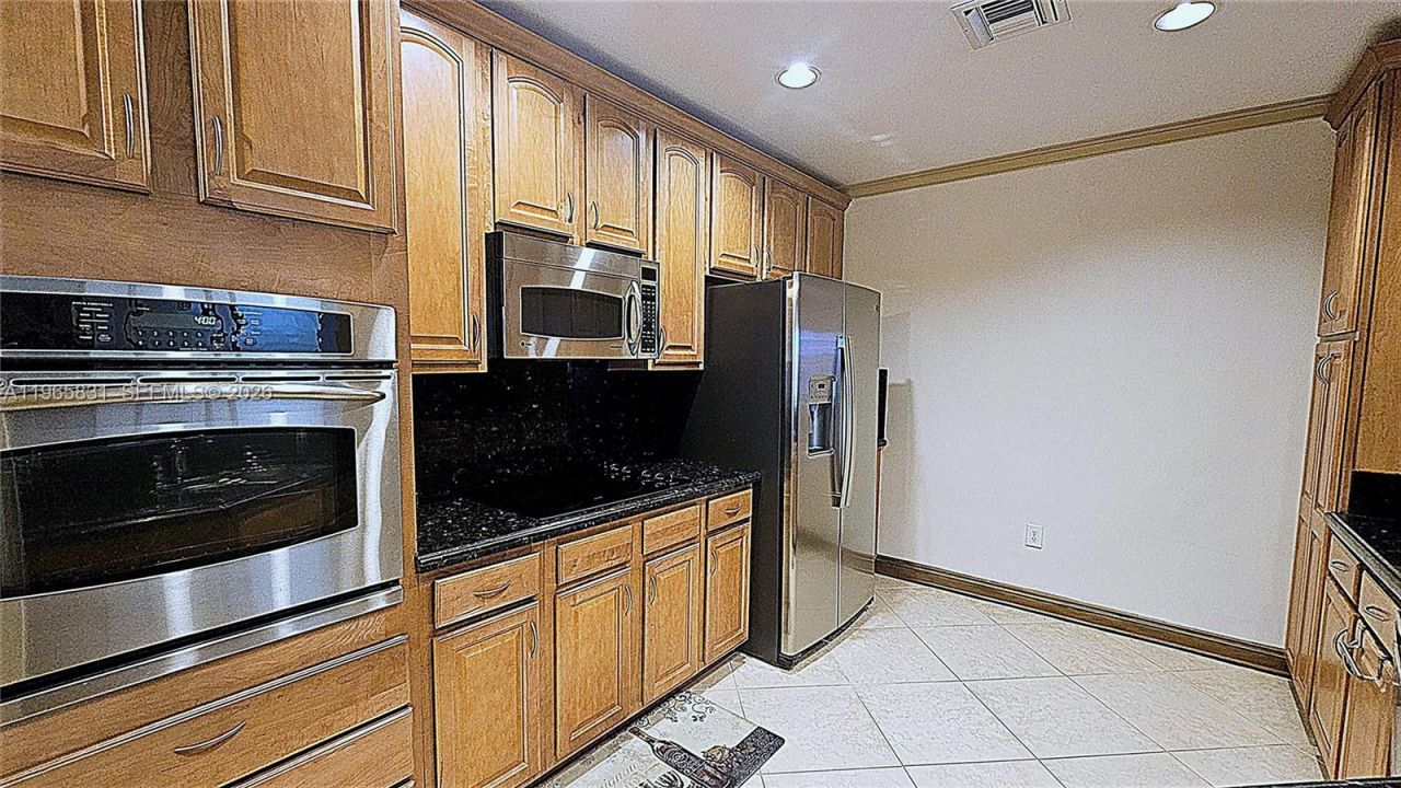 16102 Emerald Estates Dr , Unit 306, Weston, FL 33331 Photo