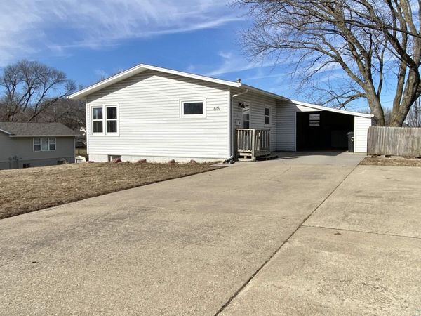 615 7th St SE, LeMars, IA 51031