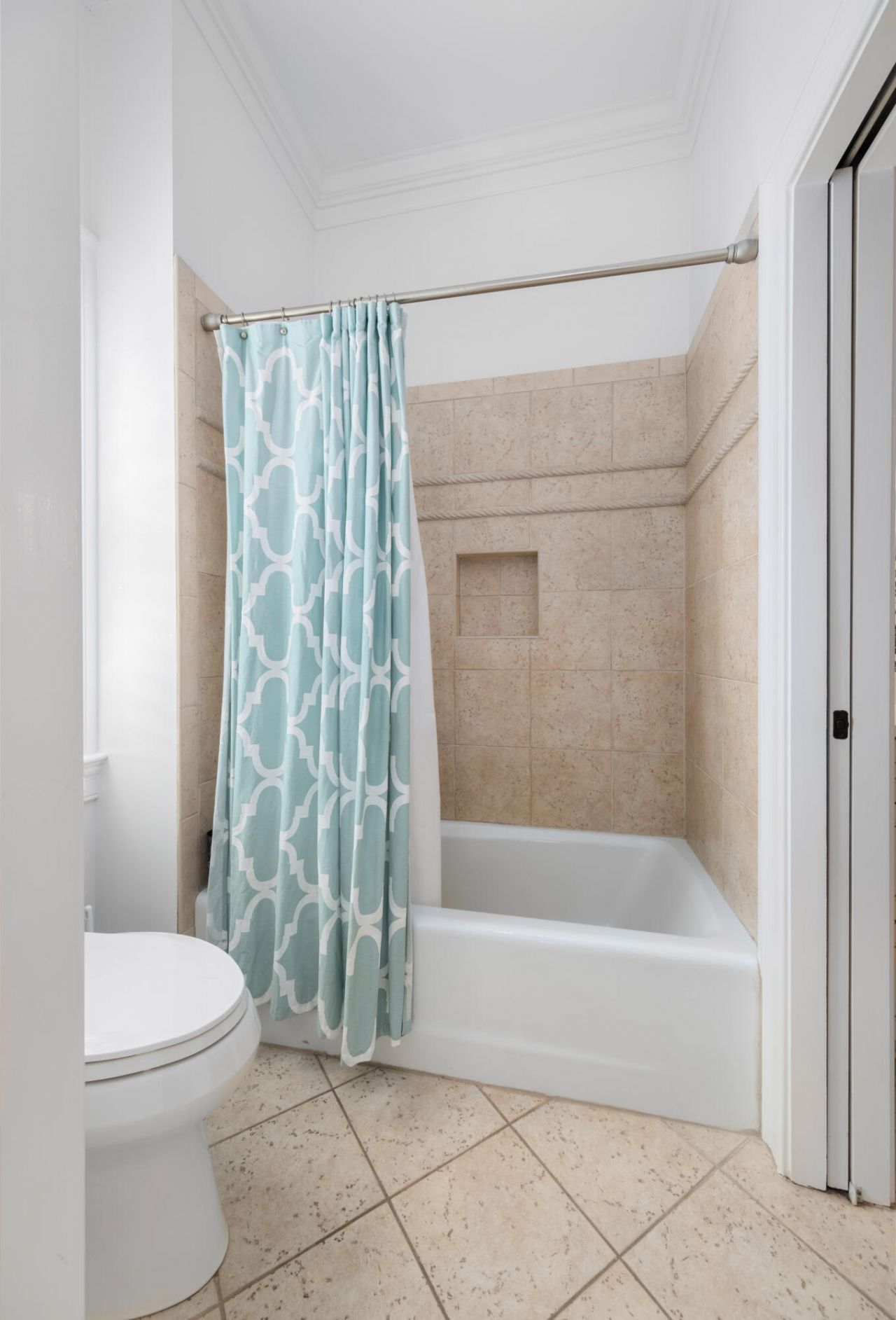 42 Dalton Street Photo 39