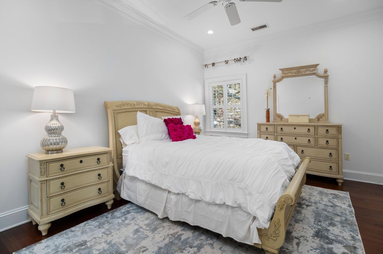 42 Dalton Street Photo 41