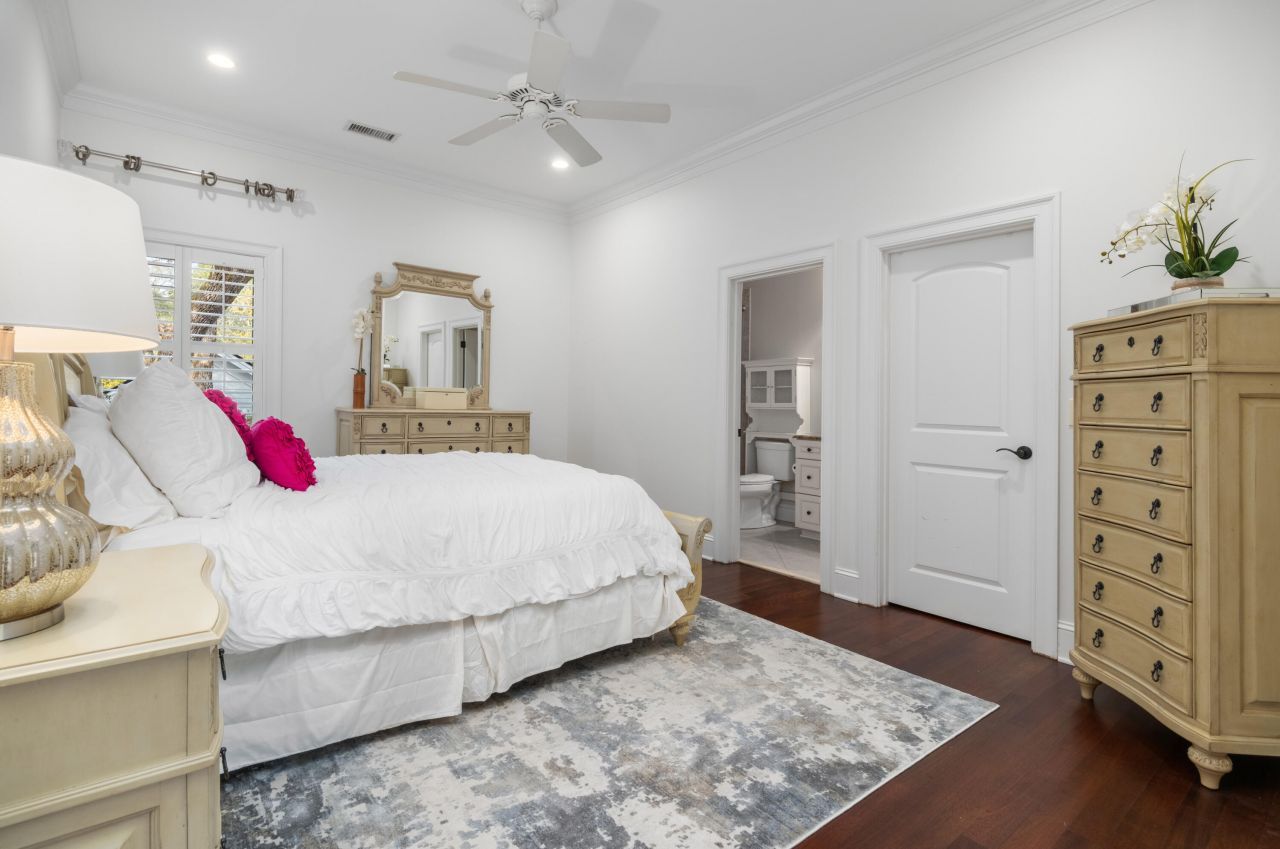 42 Dalton Street Photo 42