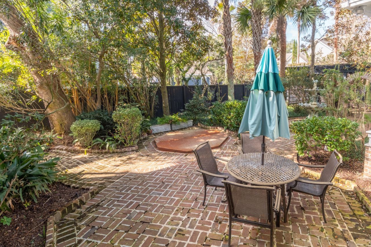 42 Dalton Street Photo 49