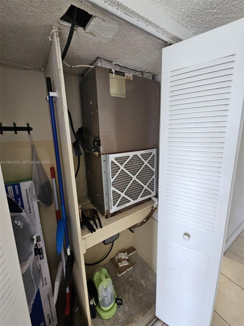 6900 Bay Dr , Unit 8J, Miami Beach, FL 33141 Photo