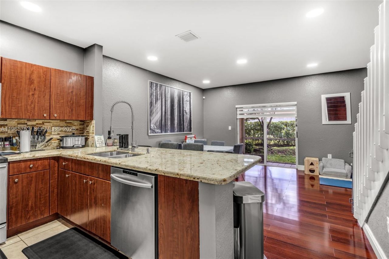 5791 NW 116th Ave, Unit 112, Doral, FL 33178 Photo