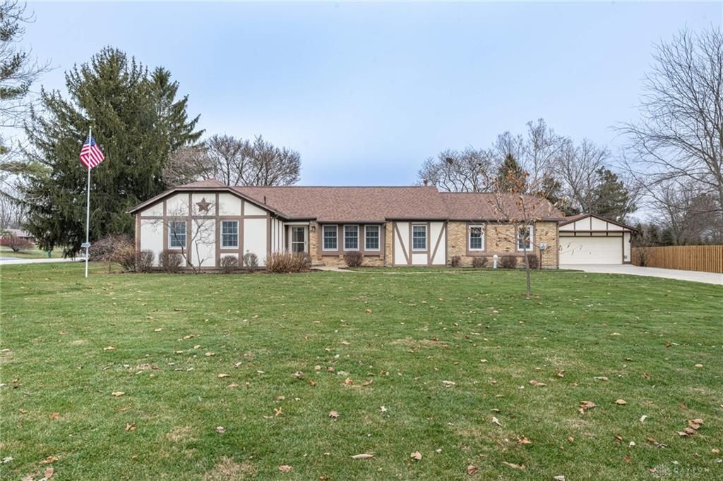 3864 Quailhollow Court, Springfield, OH 45502 Main Photo