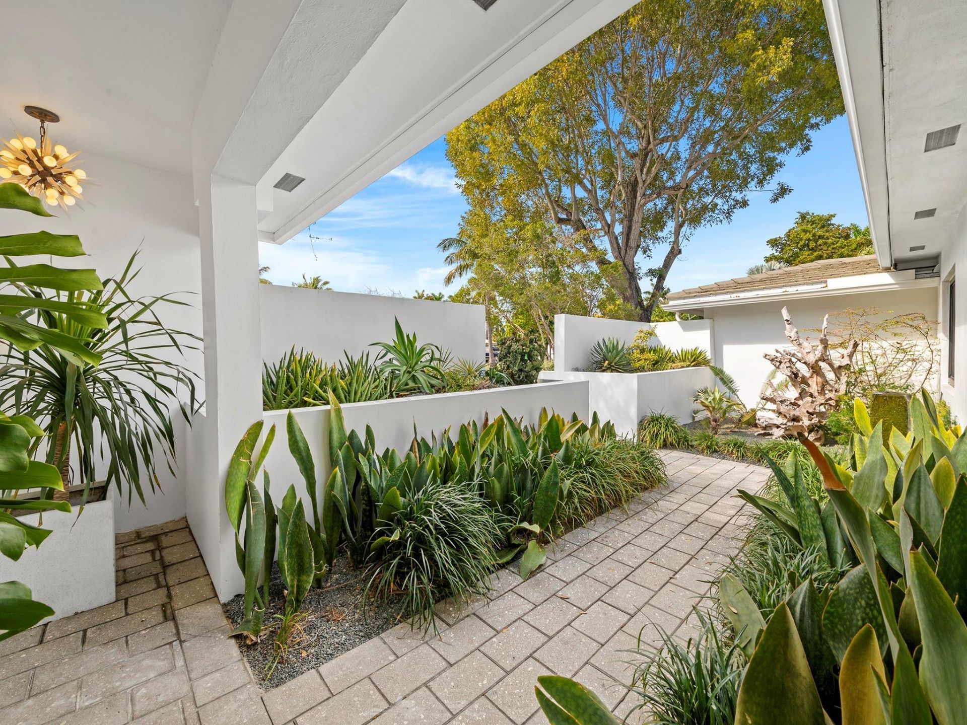 1610 Middle River Drive, Fort Lauderdale, FL 33305 Photo