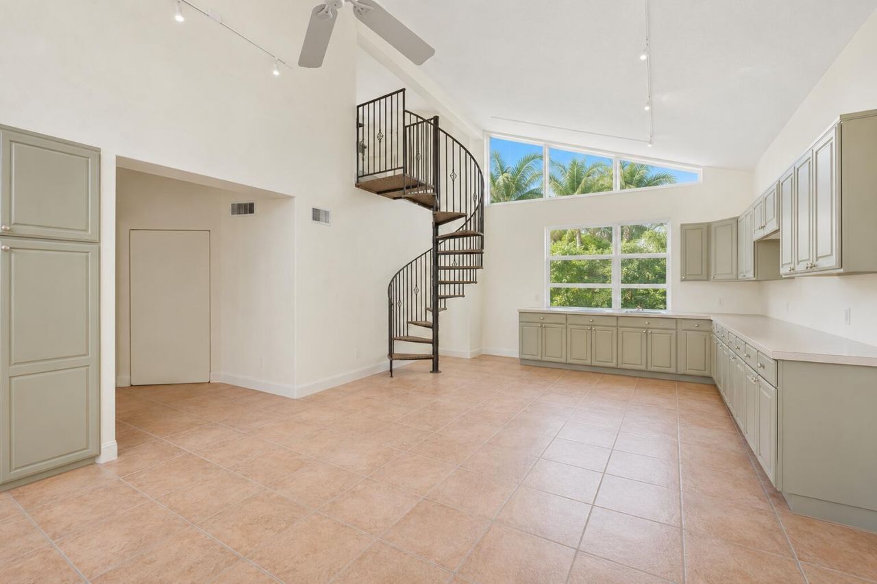 2525 NE 21st Court, Fort Lauderdale, FL 33305 Photo