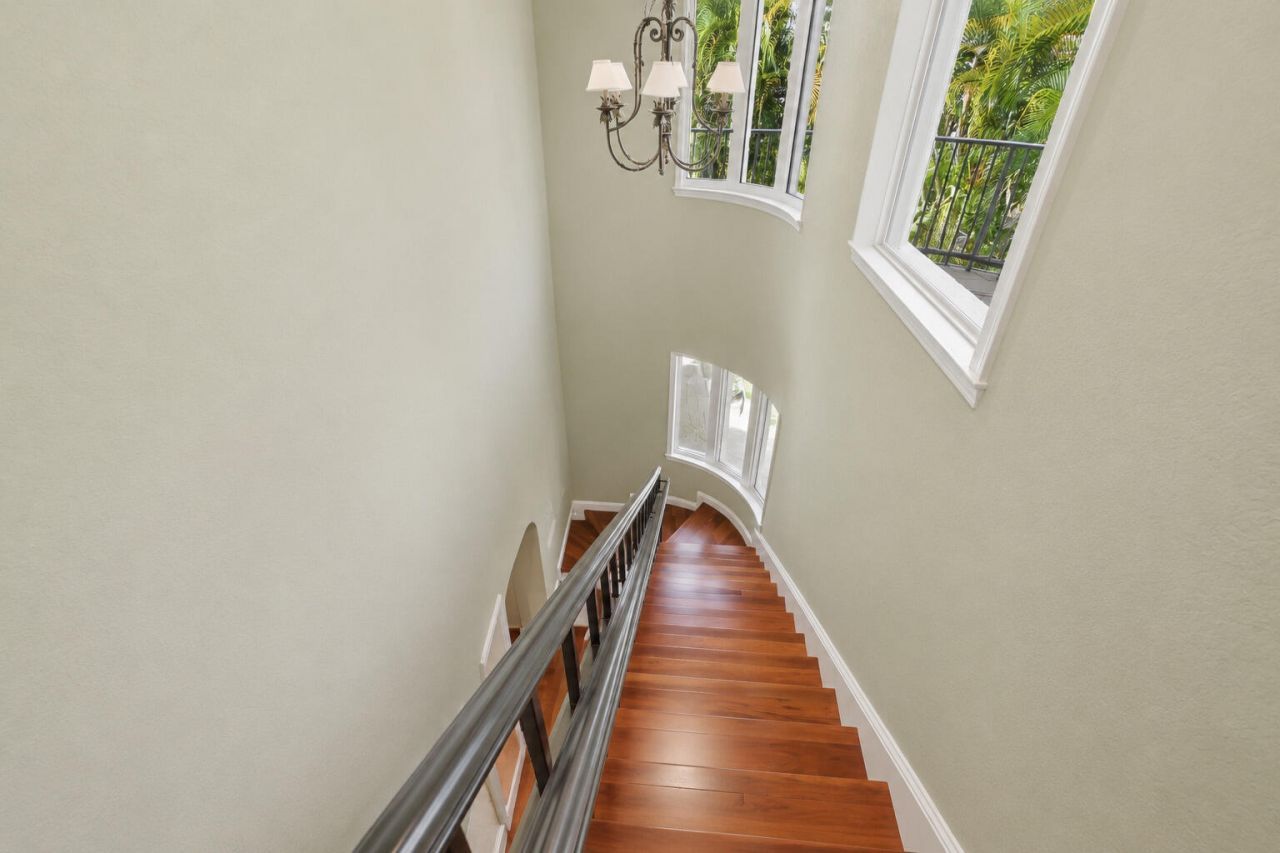2525 NE 21st Court, Fort Lauderdale, FL 33305 Photo