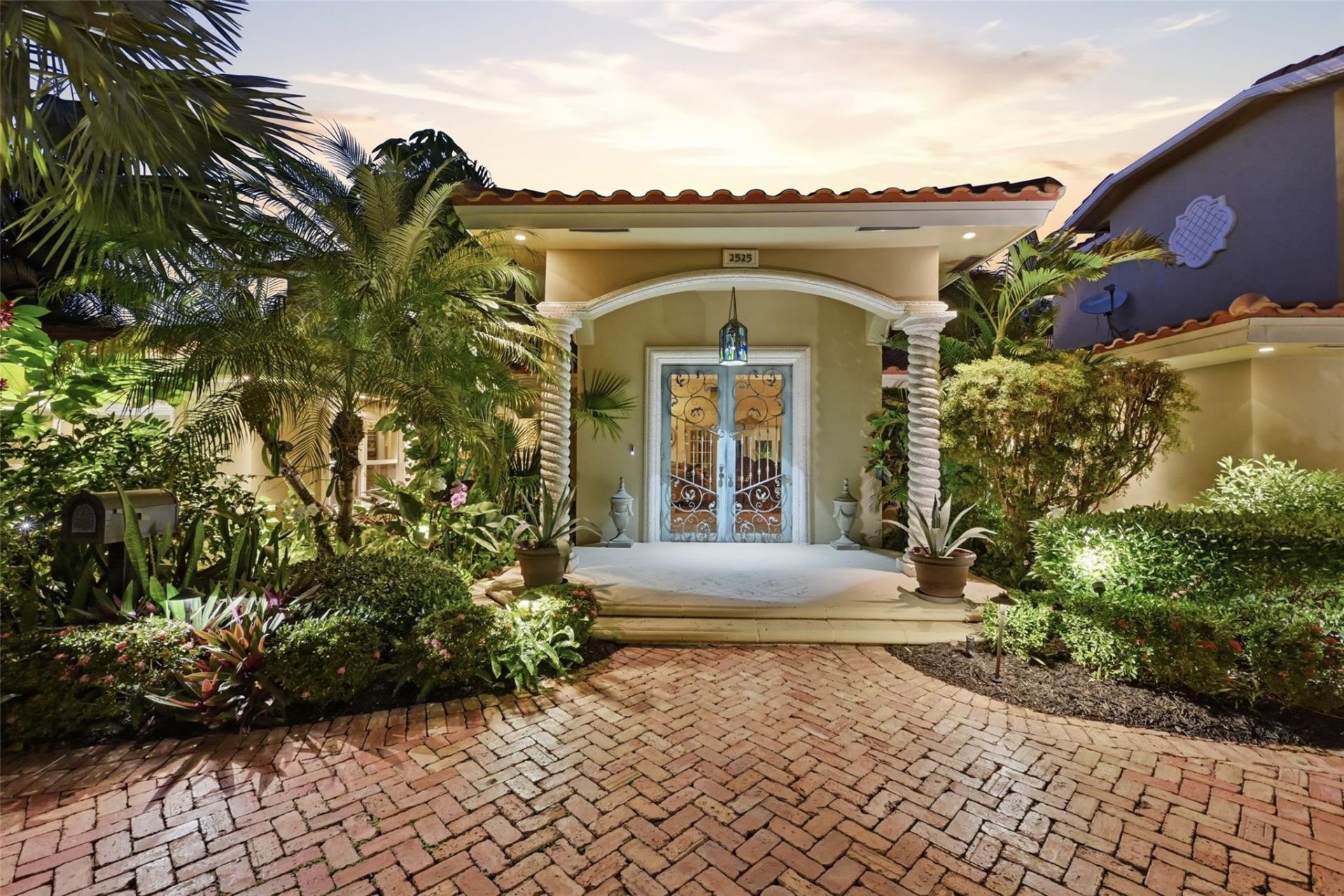 2525 NE 21st Court, Fort Lauderdale, FL 33305 Photo