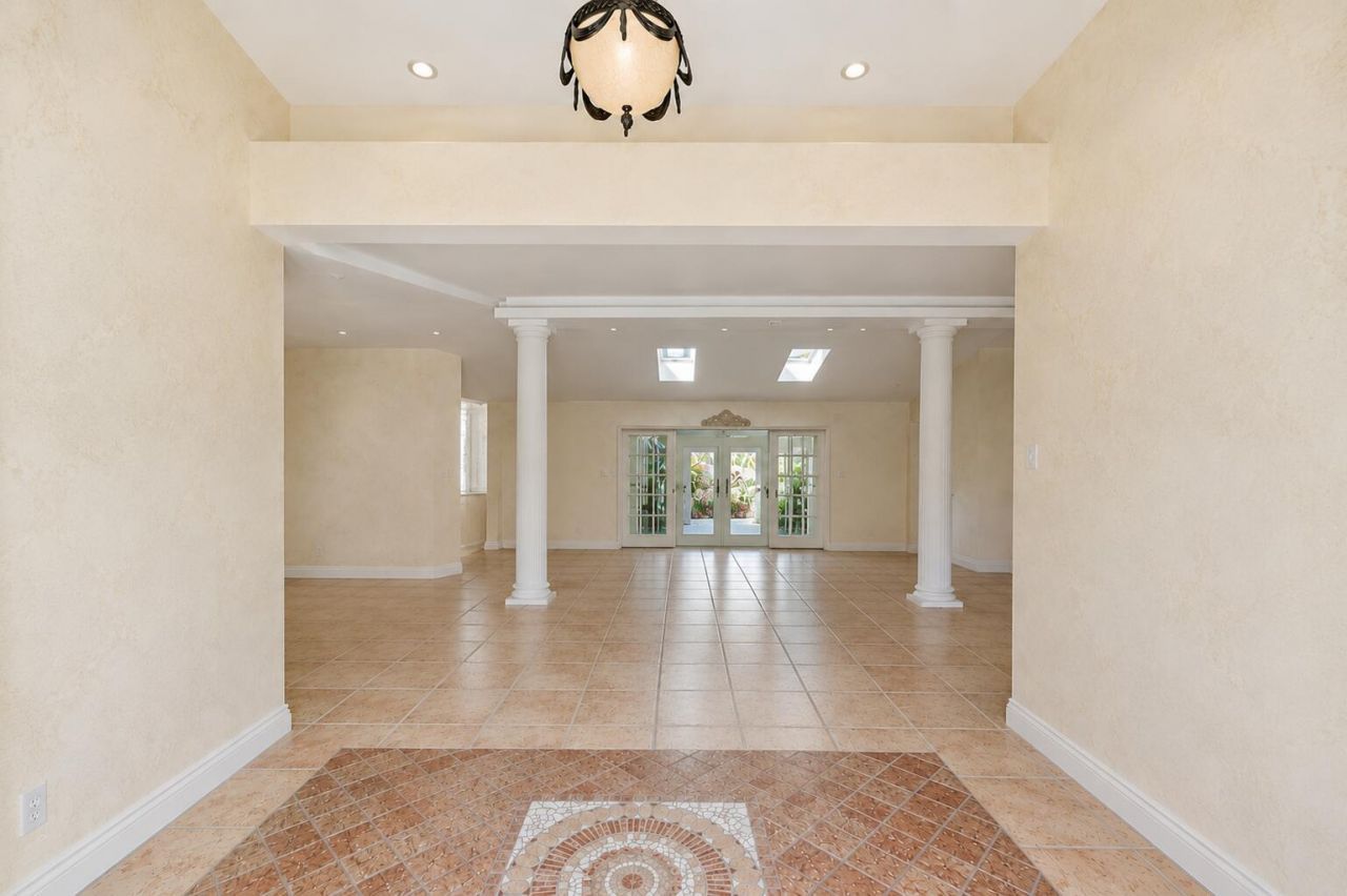 2525 NE 21st Court, Fort Lauderdale, FL 33305 Photo