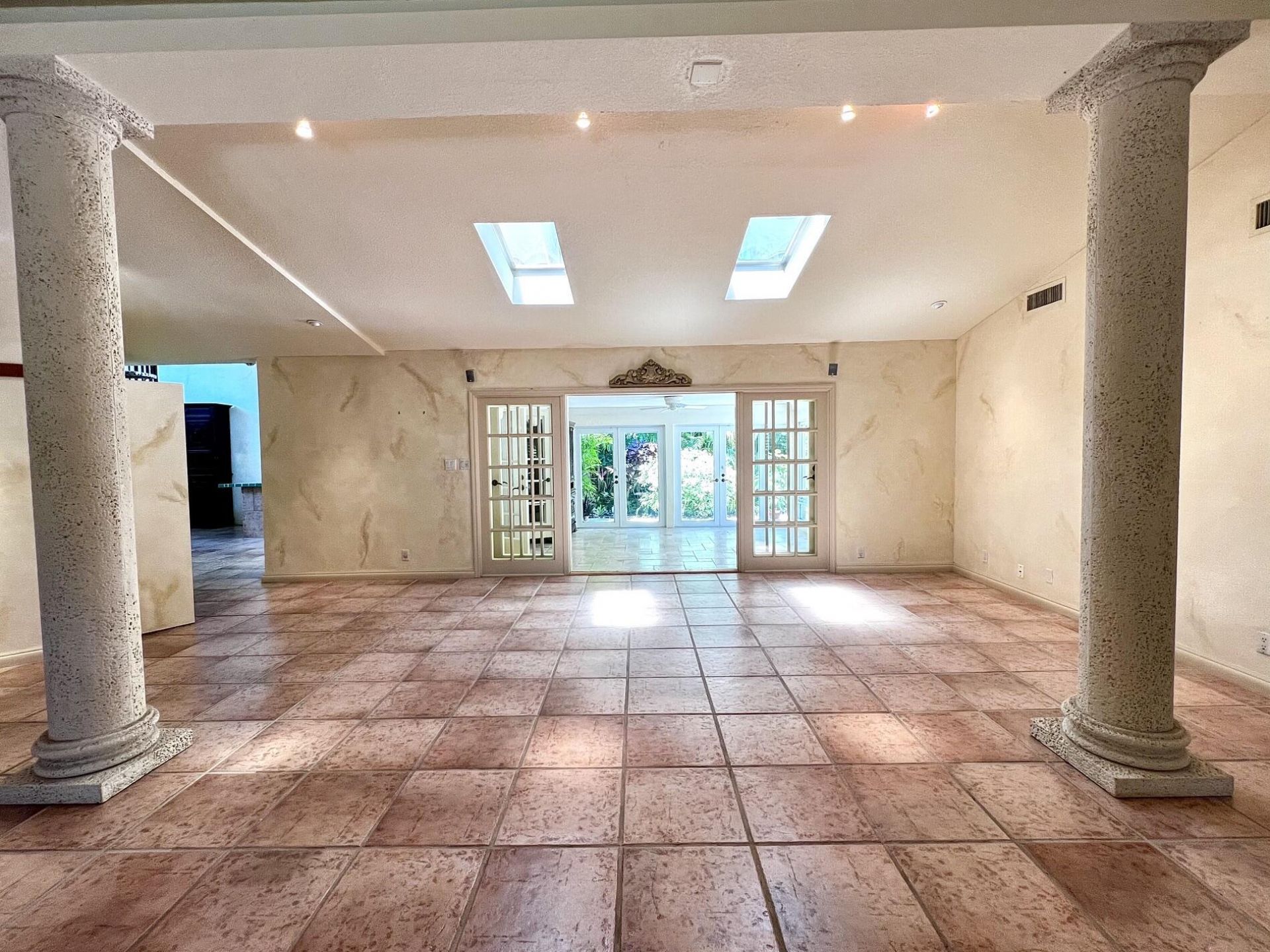 2525 NE 21st Court, Fort Lauderdale, FL 33305 Photo