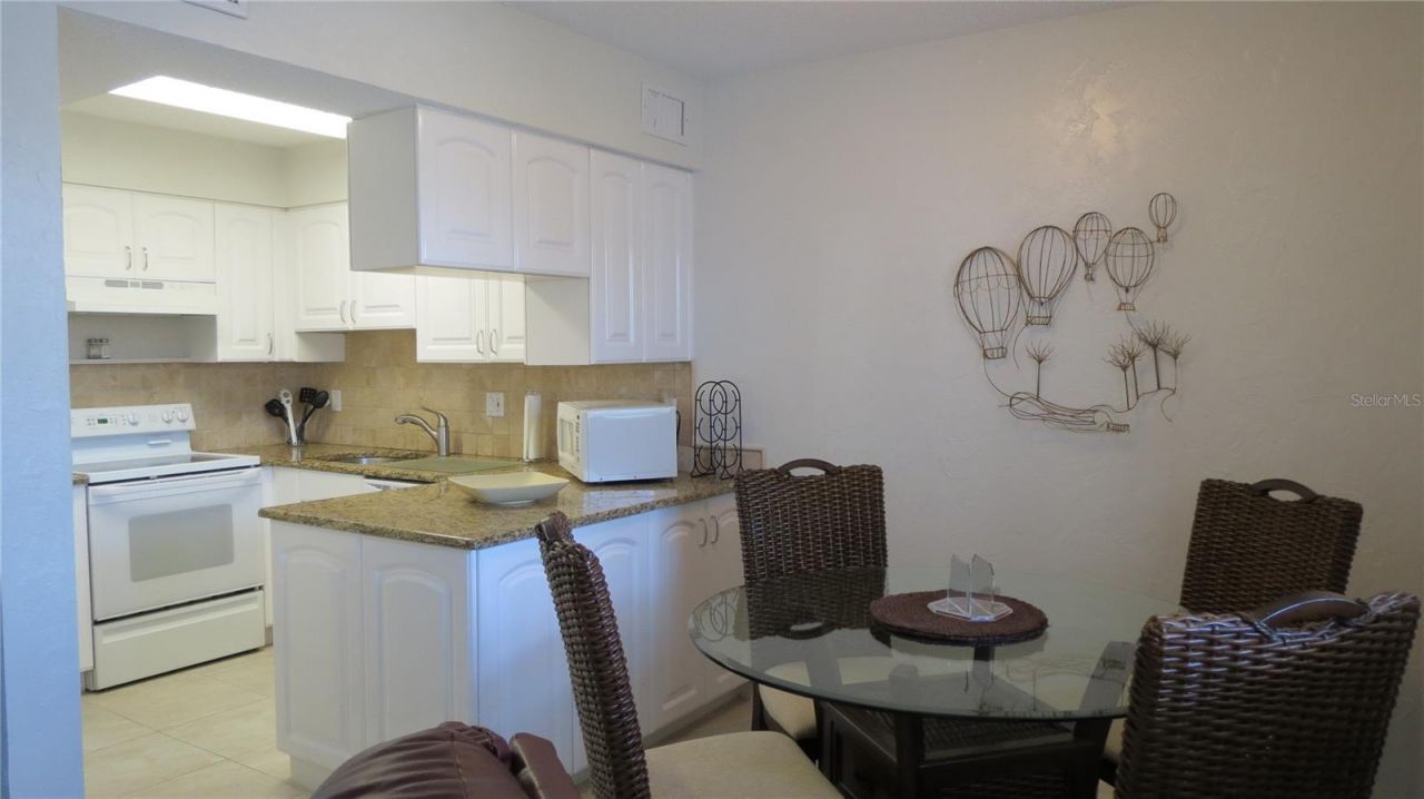 7193 W Country Club Drive N, Unit 138, Sarasota, FL 34243 Photo