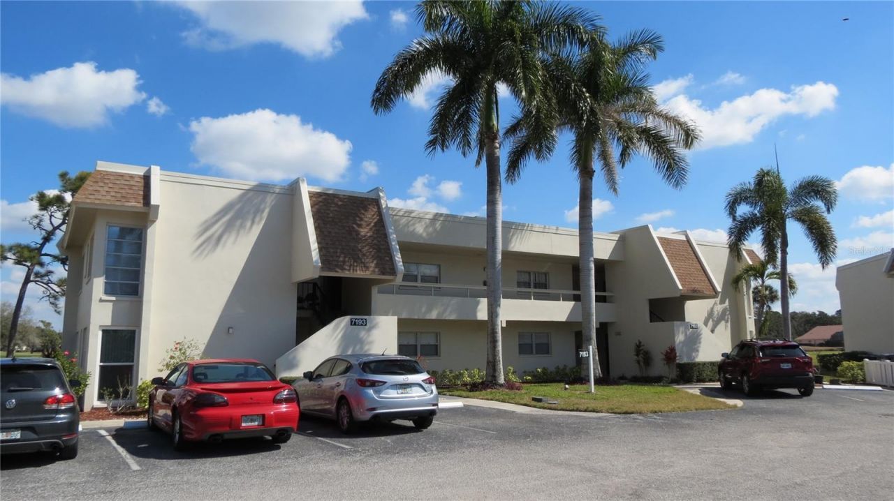 7193 W Country Club Drive N, Unit 138, Sarasota, FL 34243 Photo