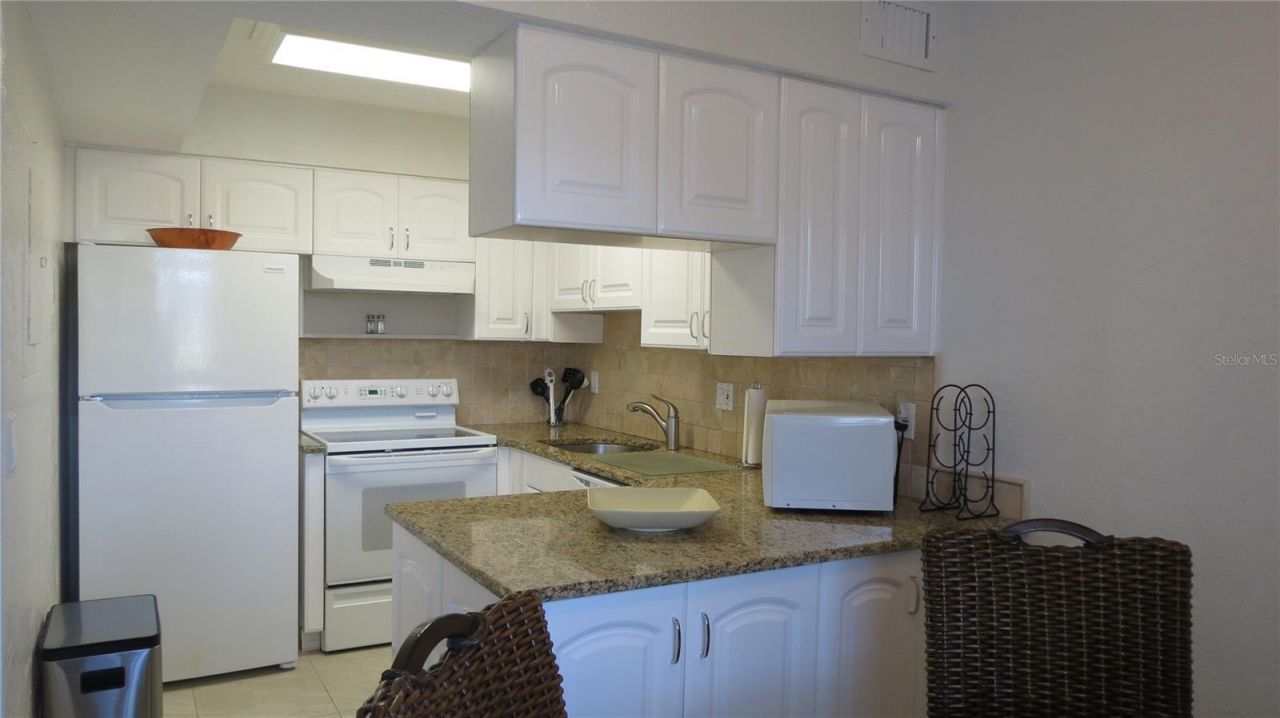 7193 W Country Club Drive N, Unit 138, Sarasota, FL 34243 Photo