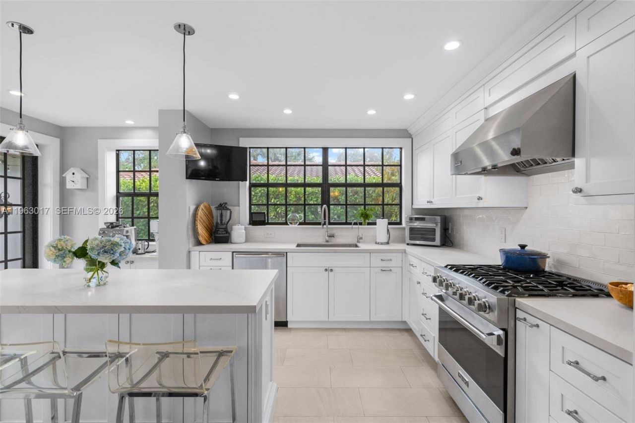 1240 Castile Ave, Coral Gables, FL 33134 Photo