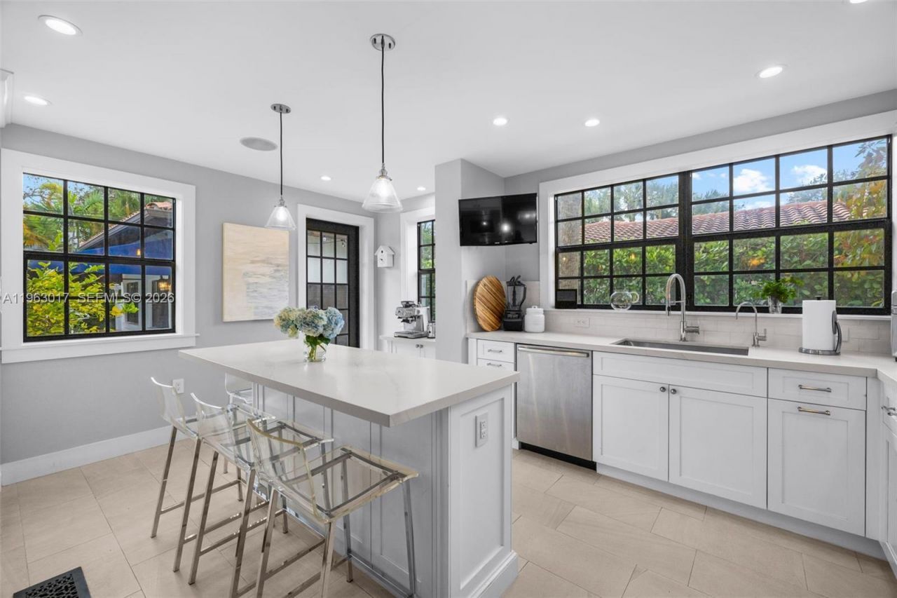 1240 Castile Ave, Coral Gables, FL 33134 Photo