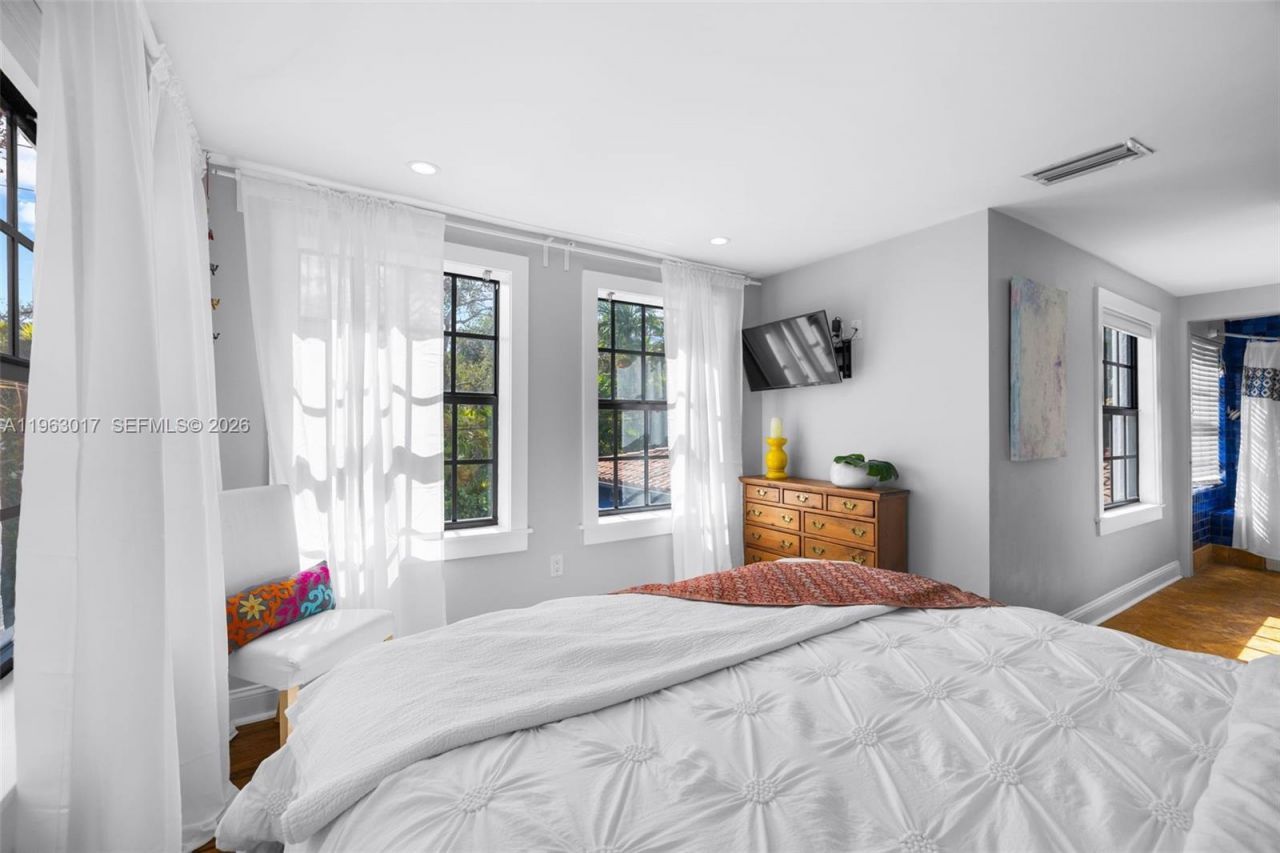 1240 Castile Ave, Coral Gables, FL 33134 Photo