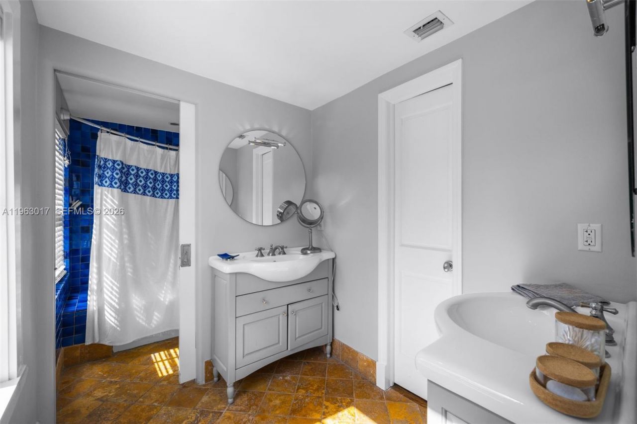 1240 Castile Ave, Coral Gables, FL 33134 Photo