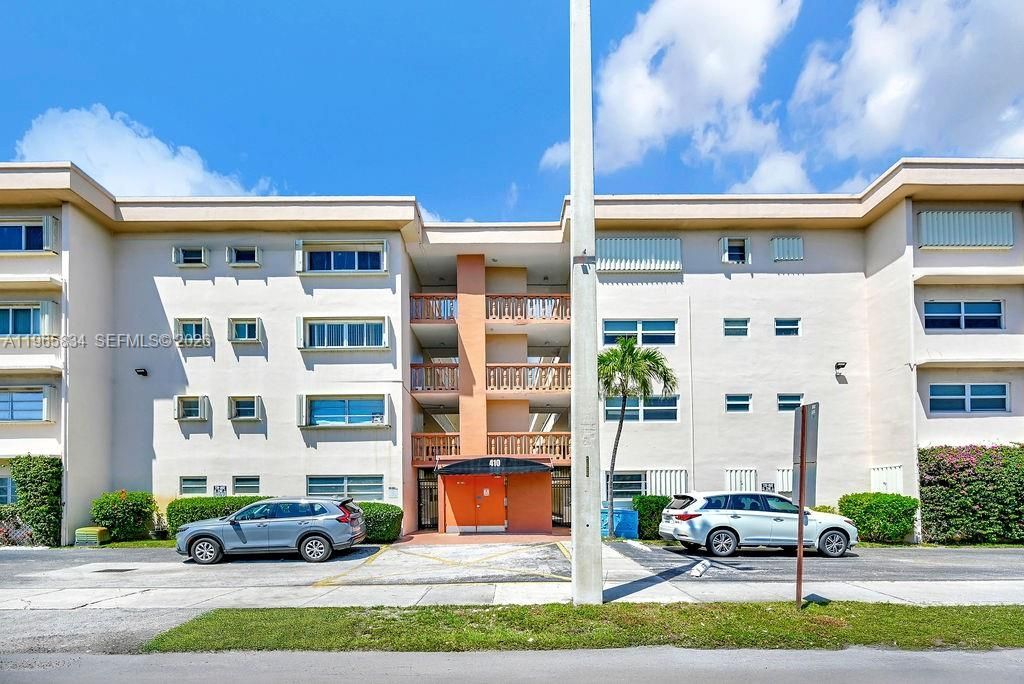 410 SE 2nd St, Unit 223, Hallandale Beach, FL 33009 Photo